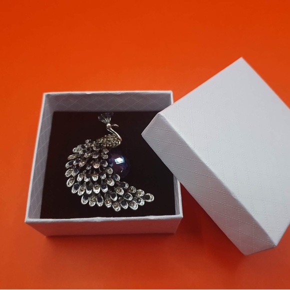 Blue and silver bird brooch in a white gift box - Picture 2 of 3